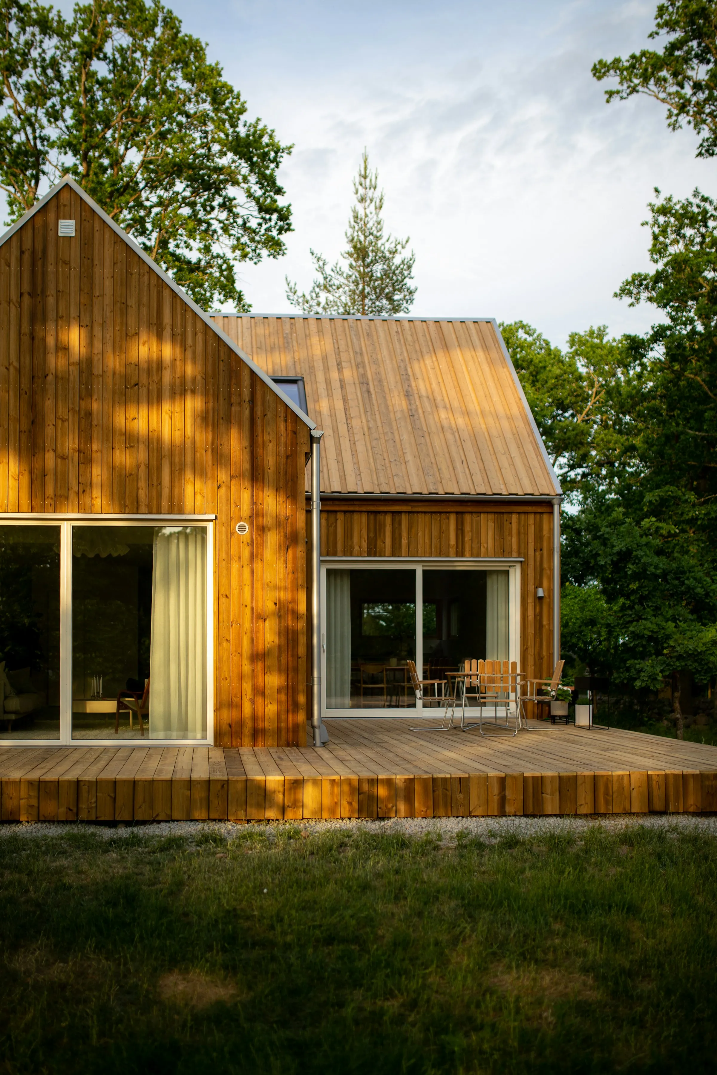 Extension contemporaine en bardage bois — projet de permis de construire